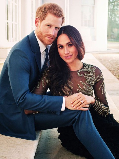 Hoàng tử Harry và ‘Lọ Lem’ Meghan Markle hạnh phúc trong bộ ảnh đính hôn - Ảnh 2. Hoàng tử Harry và ‘Lọ Lem’ Meghan Markle hạnh phúc trong bộ ảnh đính hôn - Ảnh 2.