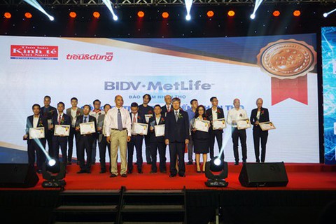 BIDV MetLife đạt Top 100 sản phẩm Tin và Dùng Việt Nam 2017 - Ảnh 1. BIDV MetLife đạt Top 100 sản phẩm Tin và Dùng Việt Nam 2017 - Ảnh 1.