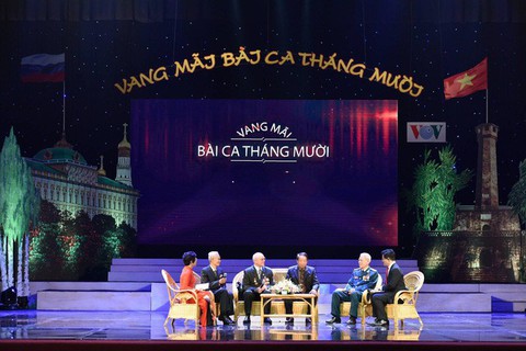 100 năm Cách mạng tháng Mười Nga - Vang mãi bài ca tháng Mười - Ảnh 5. 100 năm Cách mạng tháng Mười Nga - Vang mãi bài ca tháng Mười - Ảnh 5.