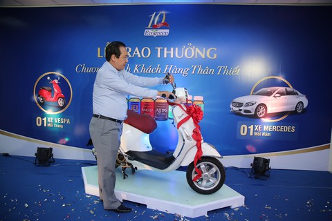 Trúng xe Vespa hơn 70 triệu đồng khi nhắn tin xác thực hàng chính hãng - Ảnh 3. Trúng xe Vespa hơn 70 triệu đồng khi nhắn tin xác thực hàng chính hãng - Ảnh 3.