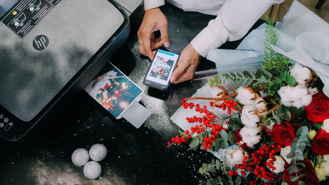 Một ngày làm việc của ông chủ tiệm hoa đất Sài Thành - Ảnh 3. Một ngày làm việc của ông chủ tiệm hoa đất Sài Thành - Ảnh 3.