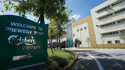 Những “ngóc ngách” nghề bia được bật mí tại nhà máy bia Carlsberg Việt Nam - Ảnh 7. Những “ngóc ngách” nghề bia được bật mí tại nhà máy bia Carlsberg Việt Nam - Ảnh 7.