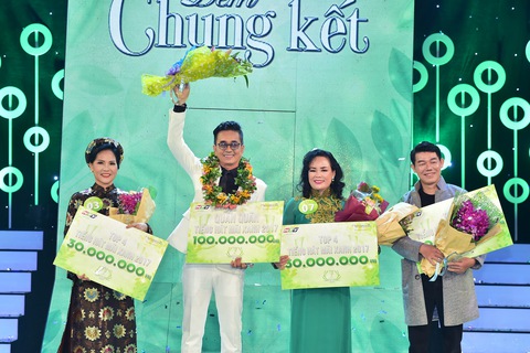 Nguyễn Văn Đa chiến thắng ngoạn mục Tiếng hát mãi xanh 2017 - Ảnh 3. Nguyễn Văn Đa chiến thắng ngoạn mục Tiếng hát mãi xanh 2017 - Ảnh 3.