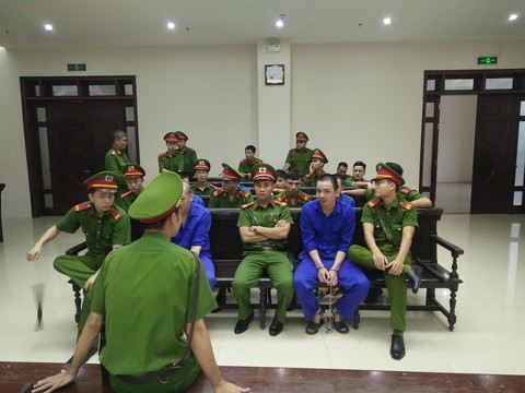 Hoãn phúc thẩm vụ ma túy của tử tù trốn trại Nguyễn Văn Tình - Ảnh 1. Hoãn phúc thẩm vụ ma túy của tử tù trốn trại Nguyễn Văn Tình - Ảnh 1.