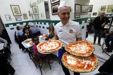 Bánh pizza Ý trở thành Di sản văn hóa phi vật thể - Ảnh 3. Bánh pizza Ý trở thành Di sản văn hóa phi vật thể - Ảnh 3.