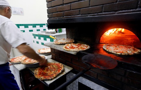 Bánh pizza Ý trở thành Di sản văn hóa phi vật thể - Ảnh 4. Bánh pizza Ý trở thành Di sản văn hóa phi vật thể - Ảnh 4.