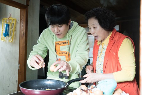 Cười, khóc, hoảng sợ trong rạp mùa Giáng sinh - Ảnh 3. Cười, khóc, hoảng sợ trong rạp mùa Giáng sinh - Ảnh 3.
