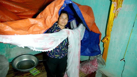 Thêm nhiều mái nhà đến với dân vùng bão Quảng Bình - Ảnh 1. Thêm nhiều mái nhà đến với dân vùng bão Quảng Bình - Ảnh 1.
