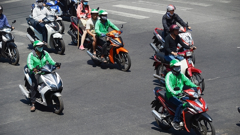 Xem xe ôm là phương tiện giao thông công cộng: càng thêm kẹt xe! - Ảnh 1. Xem xe ôm là phương tiện giao thông công cộng: càng thêm kẹt xe! - Ảnh 1.