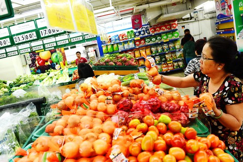 Bán lẻ tăng tốc khuyến mãi sốc - Ảnh 2. Bán lẻ tăng tốc khuyến mãi sốc - Ảnh 2.