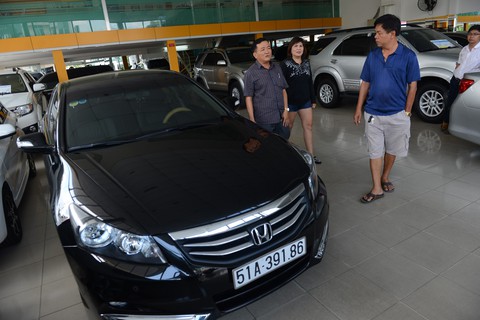 Xe hơi cũ nhập khẩu sẽ tăng giá vì thuế - Ảnh 1. Xe hơi cũ nhập khẩu sẽ tăng giá vì thuế - Ảnh 1.
