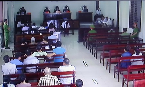 Xét xử ông già 77 tuổi xâm hại nhiều trẻ em ở Vũng Tàu - Ảnh 1. Xét xử ông già 77 tuổi xâm hại nhiều trẻ em ở Vũng Tàu - Ảnh 1.