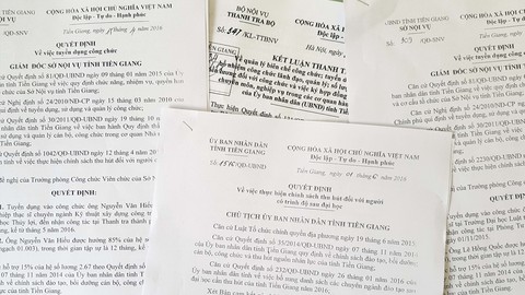 Tỉnh tuyển dụng sai, 13 thạc sĩ đặc biệt bỗng dưng mất việc - Ảnh 1. Tỉnh tuyển dụng sai, 13 thạc sĩ đặc biệt bỗng dưng mất việc - Ảnh 1.