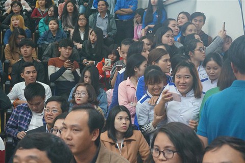 Đạo diễn Đặng Nhật Minh ‘trả nợ’ khán giả Đà Nẵng sau 30 năm - Ảnh 8. Đạo diễn Đặng Nhật Minh ‘trả nợ’ khán giả Đà Nẵng sau 30 năm - Ảnh 8.