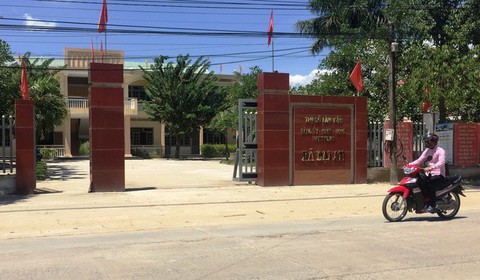 Sai phạm xây dựng nông thôn mới vẫn được thưởng - Ảnh 1. Sai phạm xây dựng nông thôn mới vẫn được thưởng - Ảnh 1.