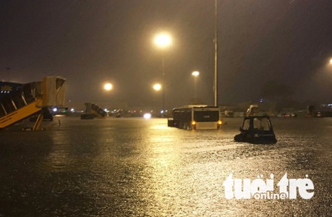 Giải phóng mặt bằng kênh thoát nước khu vực sân bay Tân Sơn Nhất - Ảnh 1. Giải phóng mặt bằng kênh thoát nước khu vực sân bay Tân Sơn Nhất - Ảnh 1.