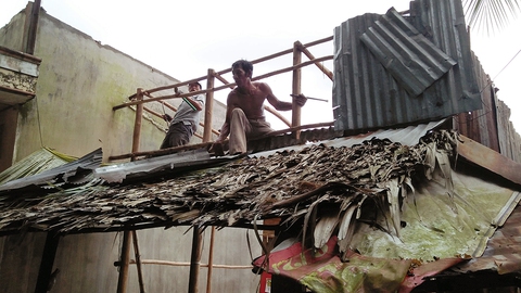 Vĩnh Long công bố thiên tai sau sạt lở bờ sông Hậu - Ảnh 3. Vĩnh Long công bố thiên tai sau sạt lở bờ sông Hậu - Ảnh 3.