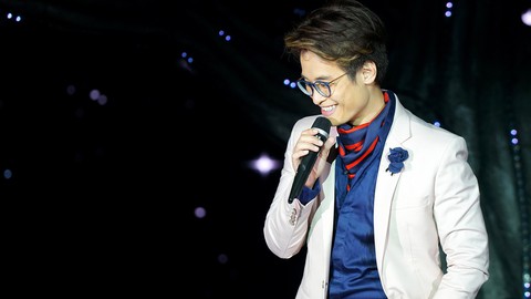 Mong manh của Hà Anh Tuấn khiến con tim yêu dễ vỡ - Ảnh 1. Mong manh của Hà Anh Tuấn khiến con tim yêu dễ vỡ - Ảnh 1.