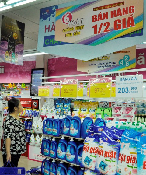 Siêu thị Co.op Mart chuẩn bị tổ chức Black Friday - Ảnh 2. Siêu thị Co.op Mart chuẩn bị tổ chức Black Friday - Ảnh 2.