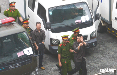 Nhóm đánh bom sân bay Tân Sơn Nhất lãnh án nặng - Ảnh 1. Nhóm đánh bom sân bay Tân Sơn Nhất lãnh án nặng - Ảnh 1.