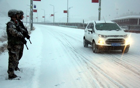 Bắc Mỹ tê cóng trong nhiệt độ xuống -50°C - Ảnh 8. Bắc Mỹ tê cóng trong nhiệt độ xuống -50°C - Ảnh 8.