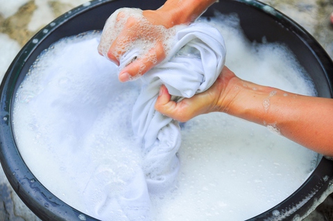 “Cuộc chiến” giặt quần áo sạch hoàn hảo của phụ nữ - Ảnh 2. “Cuộc chiến” giặt quần áo sạch hoàn hảo của phụ nữ - Ảnh 2.