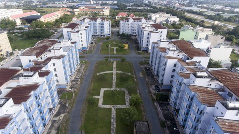 Khu tái định cư không có người tái định cư - Ảnh 3. Khu tái định cư không có người tái định cư - Ảnh 3.