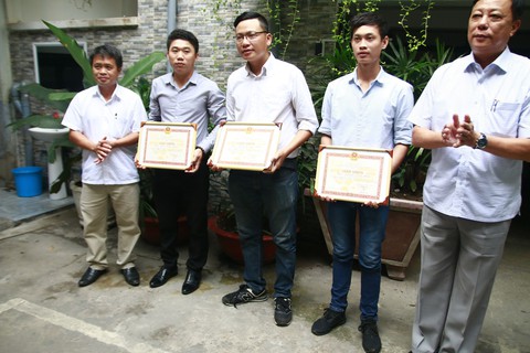 TP.HCM kiểm tra, xử lý xe buýt vi phạm - Ảnh 1. TP.HCM kiểm tra, xử lý xe buýt vi phạm - Ảnh 1.
