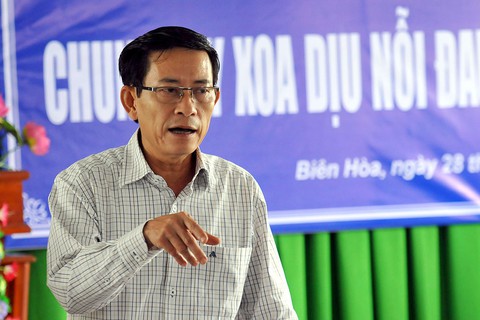 Dân kiến nghị dựng barie ngăn xe ben, xã trình cách giải quyết - Ảnh 1. Dân kiến nghị dựng barie ngăn xe ben, xã trình cách giải quyết - Ảnh 1.