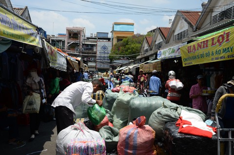 Kiểm soát chặt việc sử dụng pháo hoa, pháo sáng dịp Tết - Ảnh 1. Kiểm soát chặt việc sử dụng pháo hoa, pháo sáng dịp Tết - Ảnh 1.