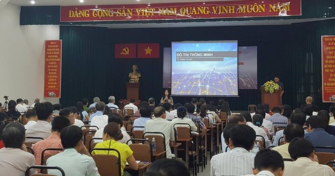 Bồi dưỡng kiến thức về thành phố thông minh cho các cán bộ - Ảnh 1. Bồi dưỡng kiến thức về thành phố thông minh cho các cán bộ - Ảnh 1.