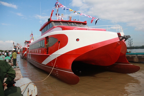 Thêm 2 tàu cao tốc hai thân made in Vietnam được hạ thủy - Ảnh 2. Thêm 2 tàu cao tốc hai thân made in Vietnam được hạ thủy - Ảnh 2.