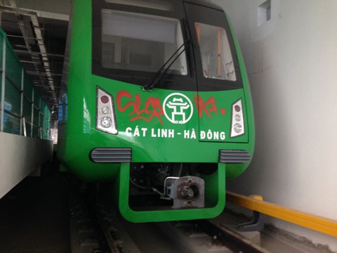Tàu đường sắt Cát Linh - Hà Đông bị đột nhập vẽ Graffiti - Ảnh 3. Tàu đường sắt Cát Linh - Hà Đông bị đột nhập vẽ Graffiti - Ảnh 3.