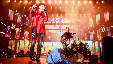 Noo Phước Thịnh tự làm MC, hát live trước 20.000 khán giả - Ảnh 7. Noo Phước Thịnh tự làm MC, hát live trước 20.000 khán giả - Ảnh 7.