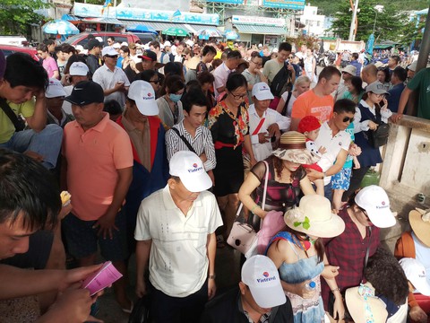 Khách nội địa đi chơi Nha Trang tăng nhẹ - Ảnh 1. Khách nội địa đi chơi Nha Trang tăng nhẹ - Ảnh 1.