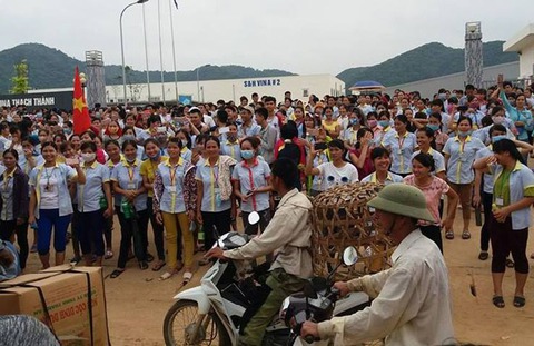 Bi hài quy định nhà có người chết báo trước 3 ngày - Ảnh 4. Bi hài quy định nhà có người chết báo trước 3 ngày - Ảnh 4.
