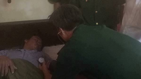 Cứu sống hai ngư dân Kiên Giang trôi dạt trên biển Thanh Hóa - Ảnh 2. Cứu sống hai ngư dân Kiên Giang trôi dạt trên biển Thanh Hóa - Ảnh 2.