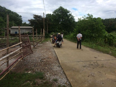 Dân dựng rào ngăn khách vào động Tiên Sơn - Ảnh 3. Dân dựng rào ngăn khách vào động Tiên Sơn - Ảnh 3.