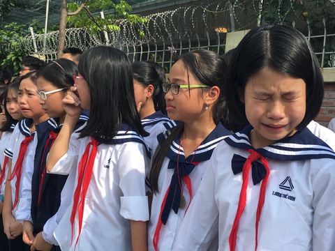 Nghẹn ngào đưa tiễn PGS-TS Văn Như Cương về cõi vĩnh hằng - Ảnh 15. Nghẹn ngào đưa tiễn PGS-TS Văn Như Cương về cõi vĩnh hằng - Ảnh 15.
