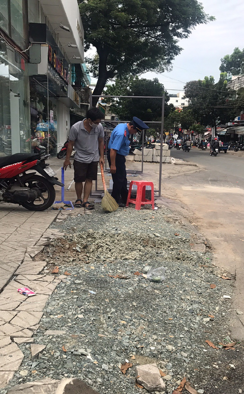 Xử phạt 82 nhà thầu vi phạm đào đường bê bối - Ảnh 1. Xử phạt 82 nhà thầu vi phạm đào đường bê bối - Ảnh 1.
