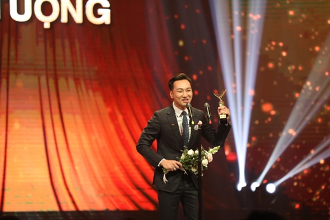 Người phán xử đại thắng, Vũ Cát Tường vượt mặt Sơn Tùng - Ảnh 5. Người phán xử đại thắng, Vũ Cát Tường vượt mặt Sơn Tùng - Ảnh 5.