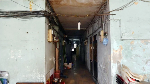 Quận 1 cưỡng chế, tháo dỡ chung cư 128 Hai Bà Trưng - Ảnh 5. Quận 1 cưỡng chế, tháo dỡ chung cư 128 Hai Bà Trưng - Ảnh 5.