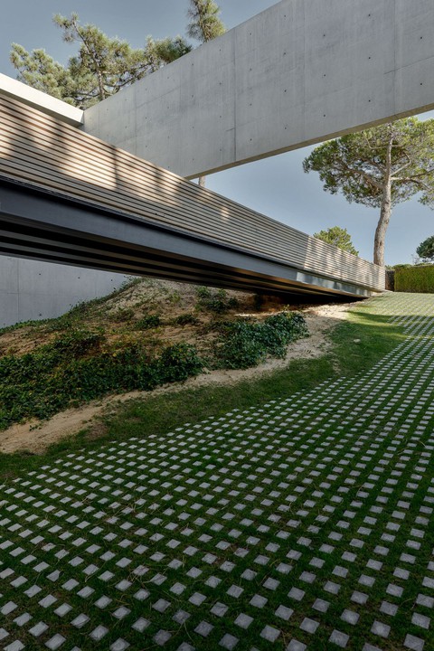 Ngắm biệt thự đá - kính - gỗ thoáng đãng ven biển Lisbon - Ảnh 16. Ngắm biệt thự đá - kính - gỗ thoáng đãng ven biển Lisbon - Ảnh 16.
