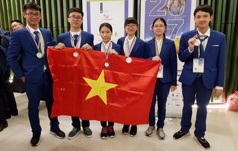 Việt Nam đoạt 6 giải Olympic khoa học trẻ quốc tế 2017 - Ảnh 1. Việt Nam đoạt 6 giải Olympic khoa học trẻ quốc tế 2017 - Ảnh 1.