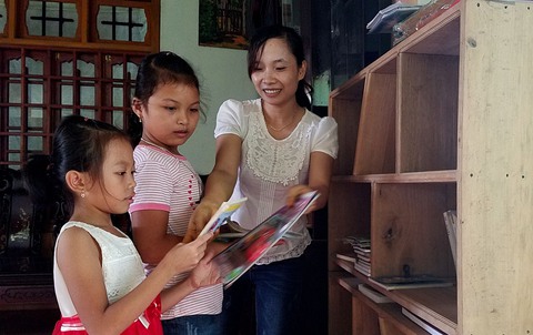 Cô gái miệt mài gieo niềm đam mê đọc sách - Ảnh 1. Cô gái miệt mài gieo niềm đam mê đọc sách - Ảnh 1.