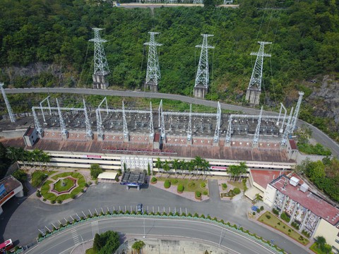 Thủy điện Hòa Bình trên dòng sông năng lượng - Ảnh 1. Thủy điện Hòa Bình trên dòng sông năng lượng - Ảnh 1.