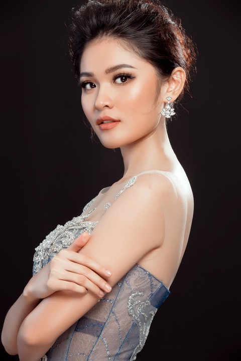 Thuỳ Dung khoe váy lộng lẫy, lọt top 3 bình chọn của Missosology - Ảnh 8. Thuỳ Dung khoe váy lộng lẫy, lọt top 3 bình chọn của Missosology - Ảnh 8.
