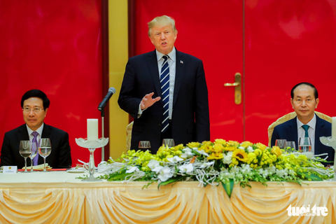 Chủ tịch nước mở quốc yến tiếp đãi Tổng thống Trump - Ảnh 5. Chủ tịch nước mở quốc yến tiếp đãi Tổng thống Trump - Ảnh 5.