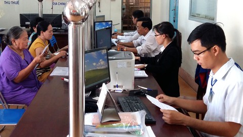 Luật sư đưa 3 lý do không nên cấm ghi âm, ghi hình tại trụ sở tiếp dân - Ảnh 1. Luật sư đưa 3 lý do không nên cấm ghi âm, ghi hình tại trụ sở tiếp dân - Ảnh 1.