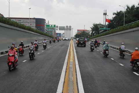 Đà Nẵng thông xe hầm chui đón APEC - Ảnh 4. Đà Nẵng thông xe hầm chui đón APEC - Ảnh 4.